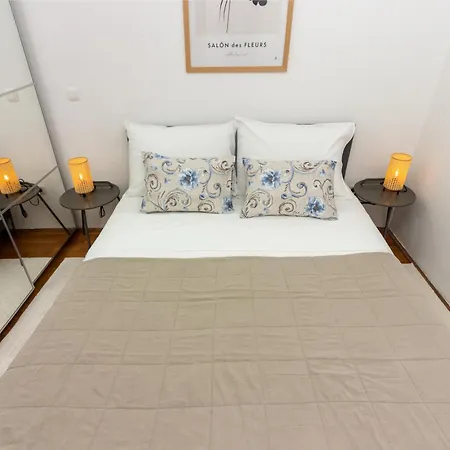 Apartment Znjan Split